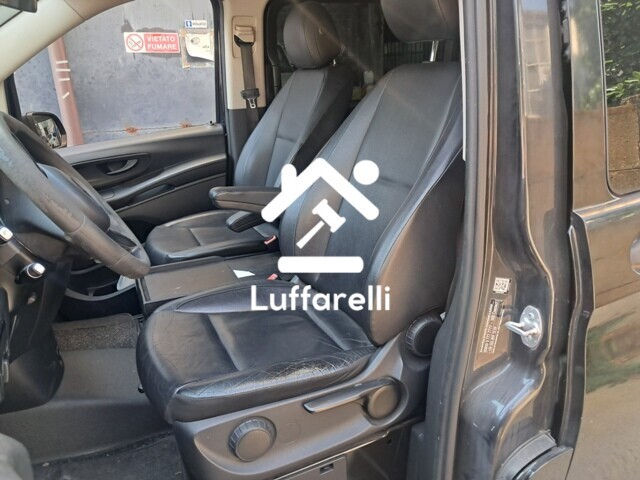 Autovetture – Autocarro Mercedes Vito tg. FE277FS, 5 posti, immatr… — foto 3