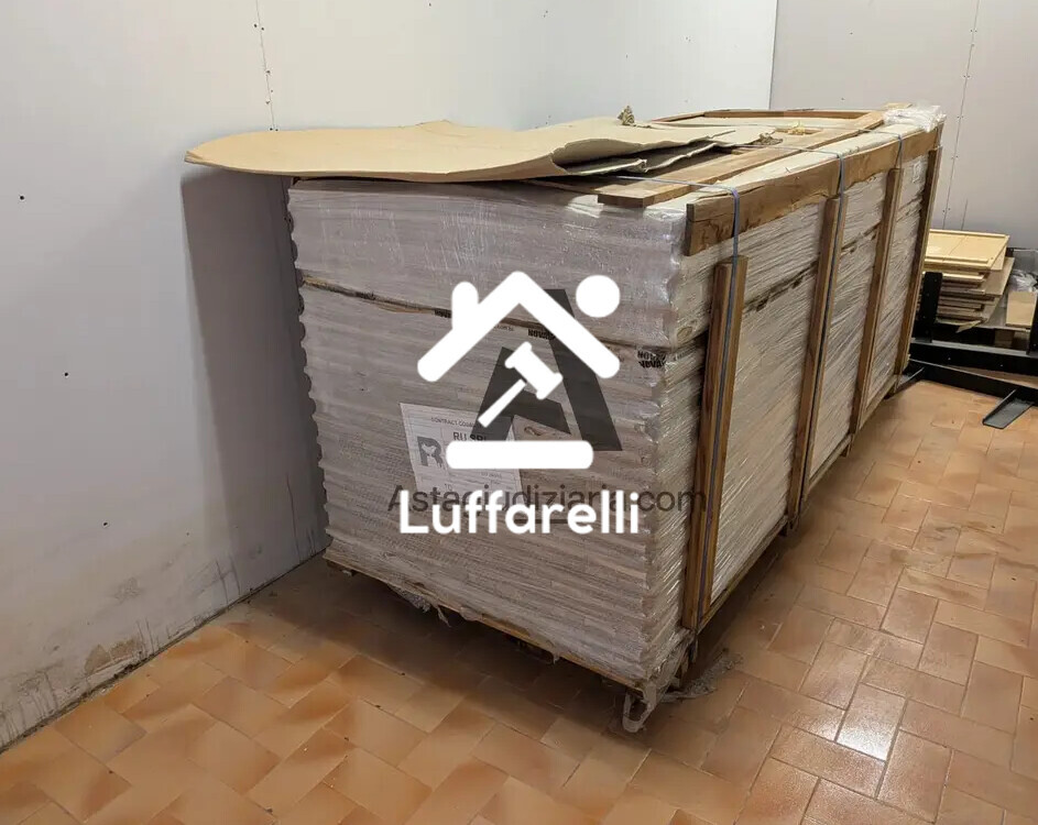 Attrezzature Varie – N.3 bancali di quadrotte in teck, misure 225x95xh110 cm circa… — foto 2