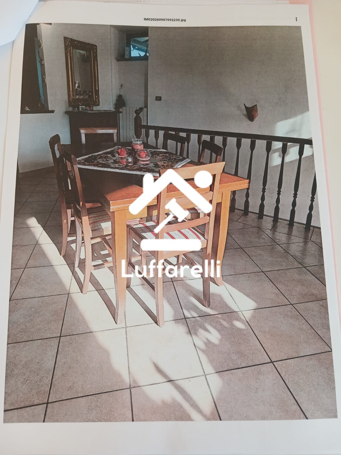 Mobili Da Casa E Varie – Tavolo rettangolare con n. 6 sedie in legno. Divano a 2 posti di… — foto 4