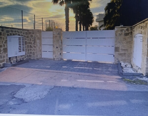 DEPOSITO / MAGAZZINO VIA CORRIDONI FILIPPO - GRAVINA DI CATANIA