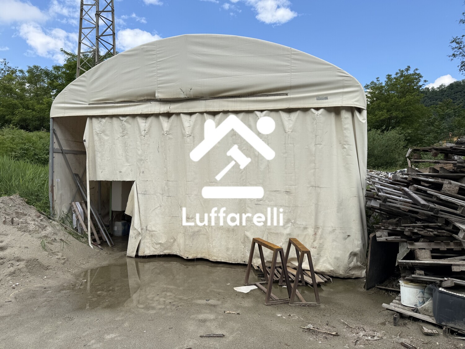 Merci Varie Non Deperibili – Lotto costituito da rimanenze di marmo, strutture semifisse e… — foto 2
