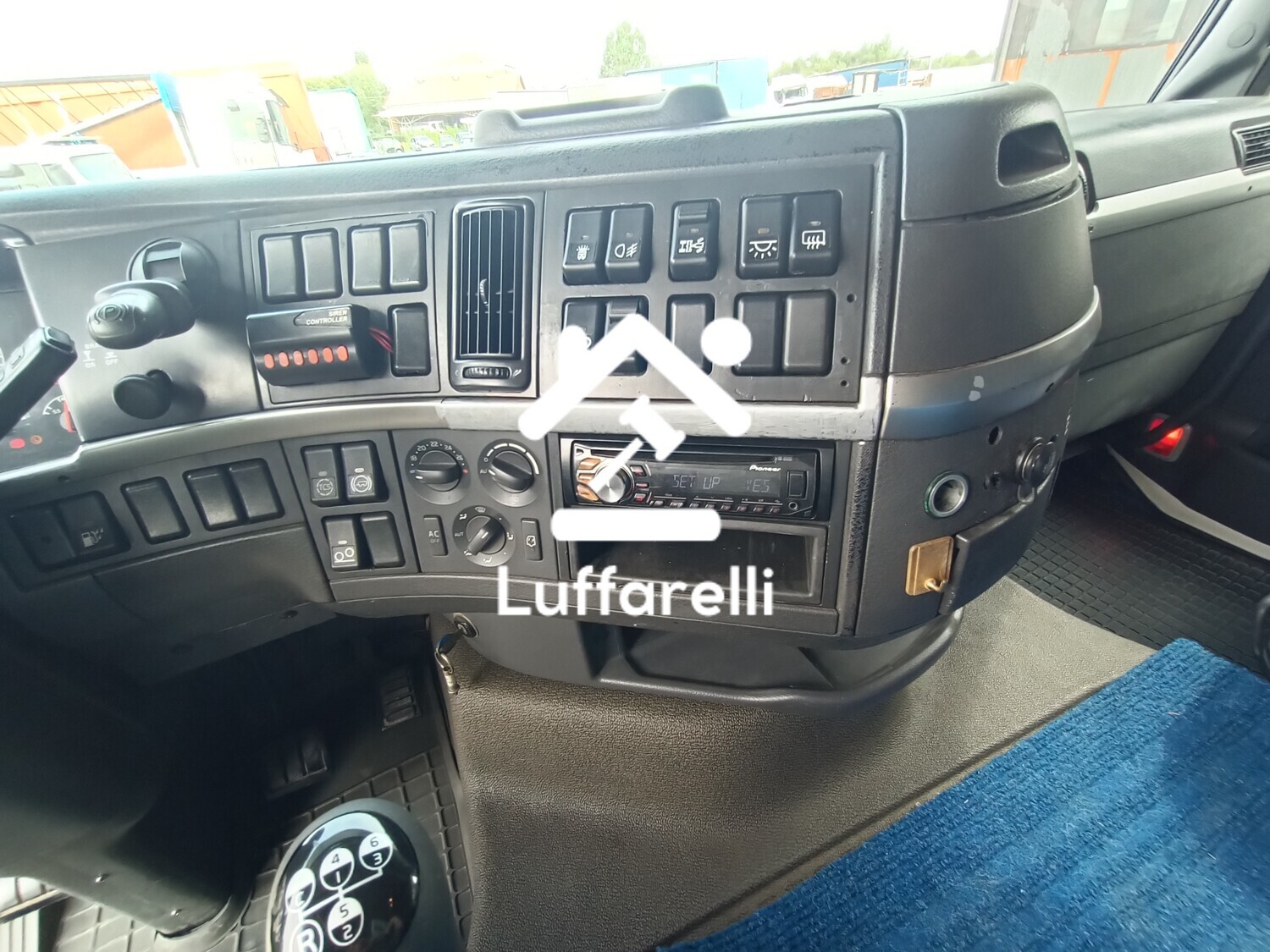 Automezzi Commerciali – Lotto n.1AUTOCARRO PER TRASPORTO DI COSE - USO PROPRIO MARCA… — foto 2