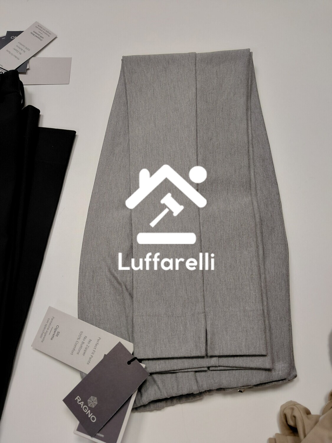Abbigliamento E Calzature – LOTTO COMPOSTO DA ARTICOLI VARI — foto 3