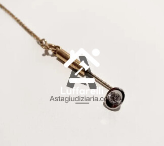 Preziosi – una spilla Monile in oro giallo 18 kt e platino con diamante… — foto 2