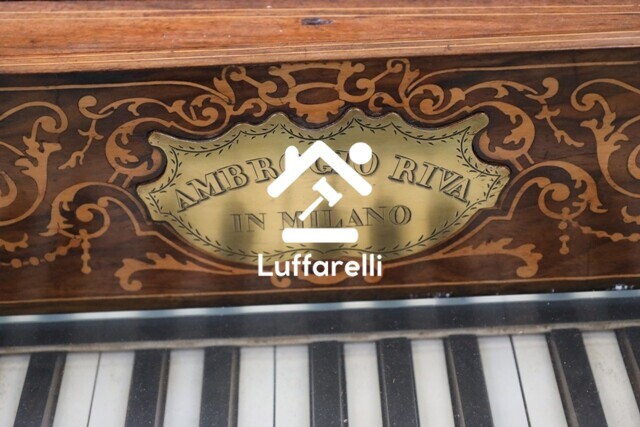 Bene Generico – antico forte piano in radica di noce — foto 4