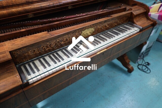 Bene Generico – antico forte piano in radica di noce — foto 3