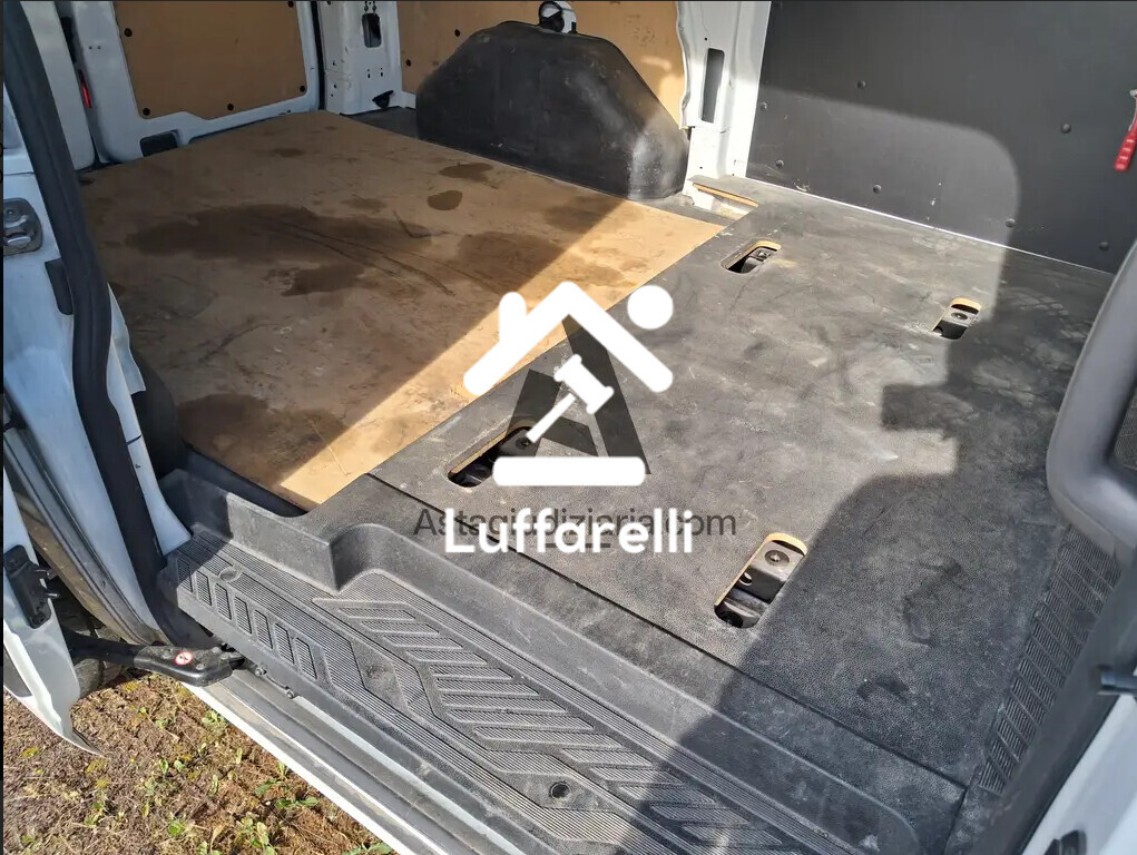 Automezzi Commerciali – AUTOCARRO TRASPORTO COSE USO PROPRIO, MARCA FORD, MODELLO… — foto 9