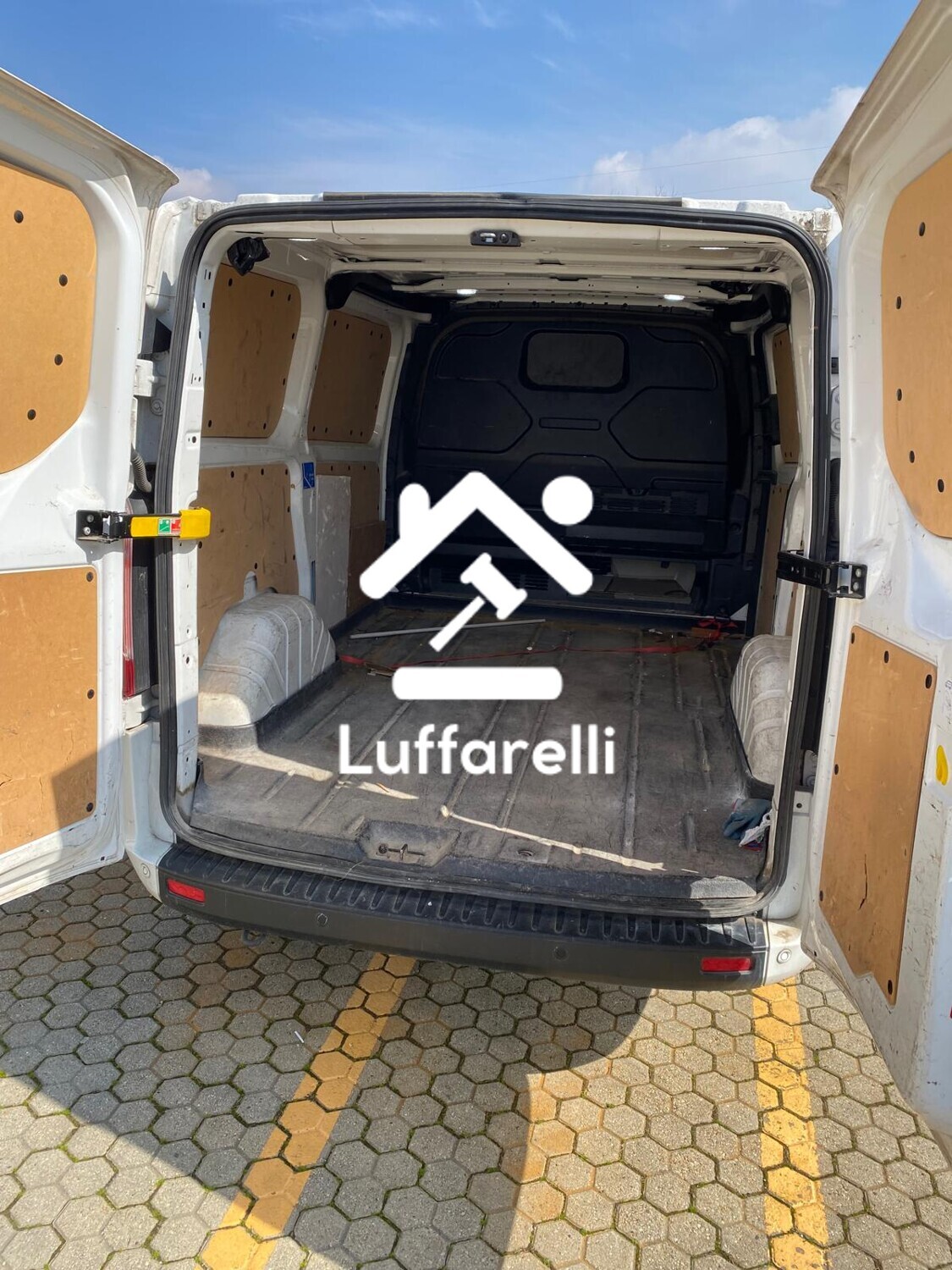 Automezzi Commerciali – In vendita tre autocarri. Lotto 1: Fiat Fiorino, immatricolato… — foto 2