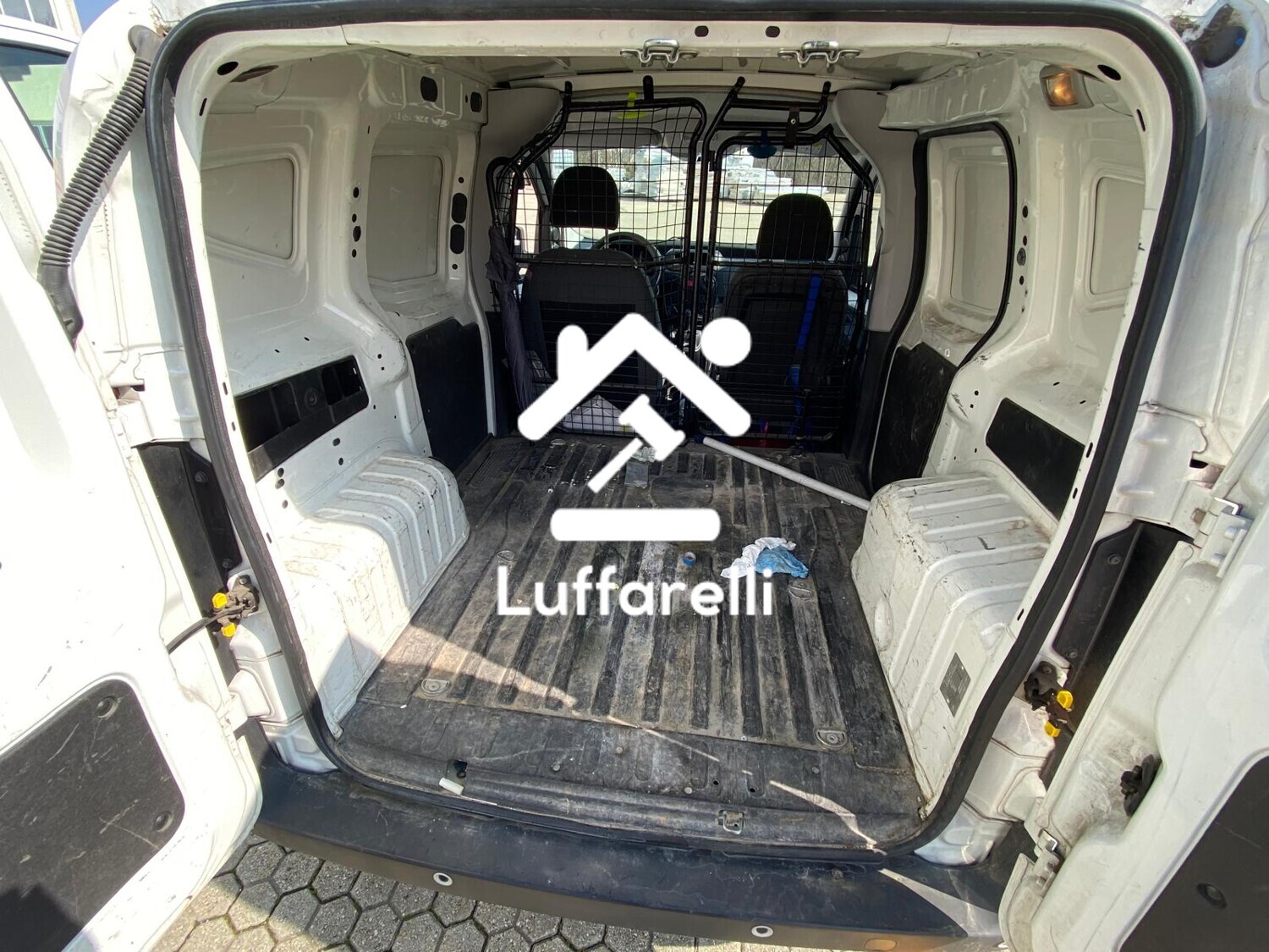 Automezzi Commerciali – In vendita tre autocarri. Lotto 1: Fiat Fiorino, immatricolato… — foto 8