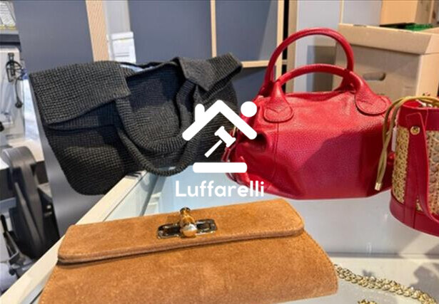 Abbigliamento E Calzature – Il lotto è composto da 16 borse da donna, di varie dimensioni… — foto 3