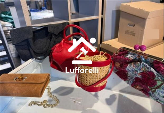 Abbigliamento E Calzature – Il lotto è composto da 16 borse da donna, di varie dimensioni… — foto 4