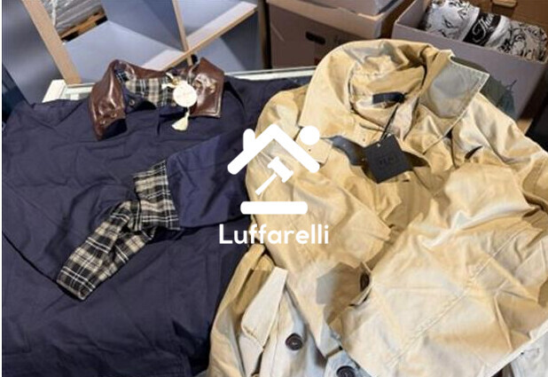 Abbigliamento E Calzature – Il lotto comprende circa 16 capi di abbigliamento donna, tra… — foto 2