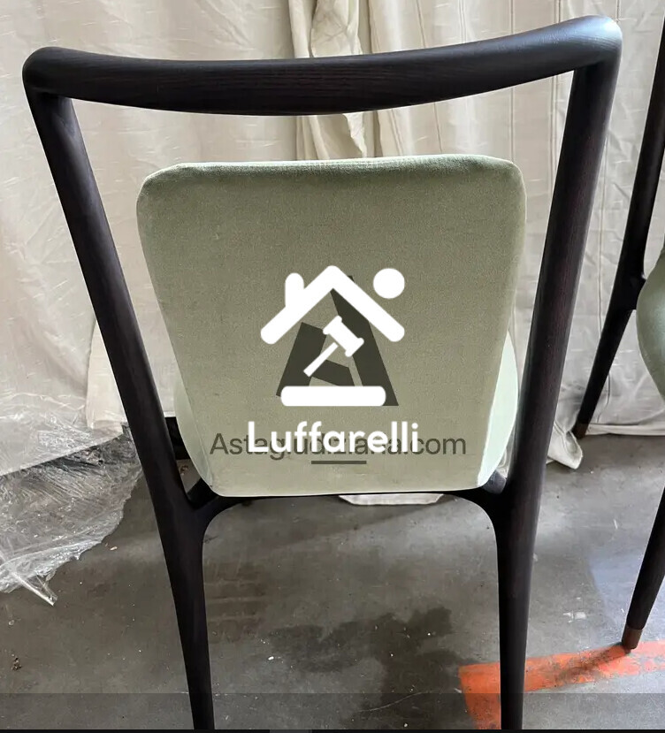 Mobili Da Casa E Varie – Il lotto comprende 4 sedie con struttura in legno e sedute in… — foto 2