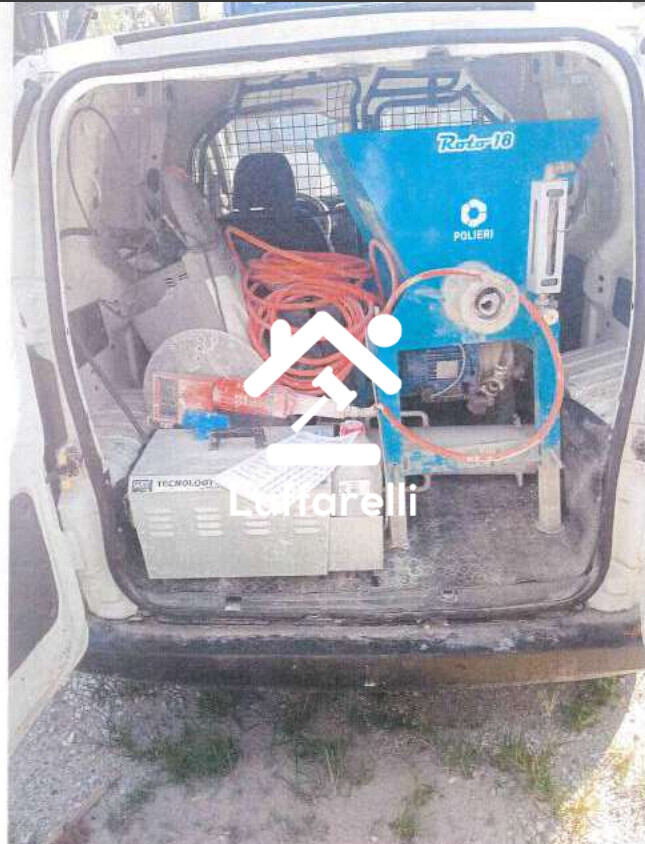 Veicoli – a) Automezzo: si tratta di un’ape quadriciclo b) Automezzo: si… — foto 3