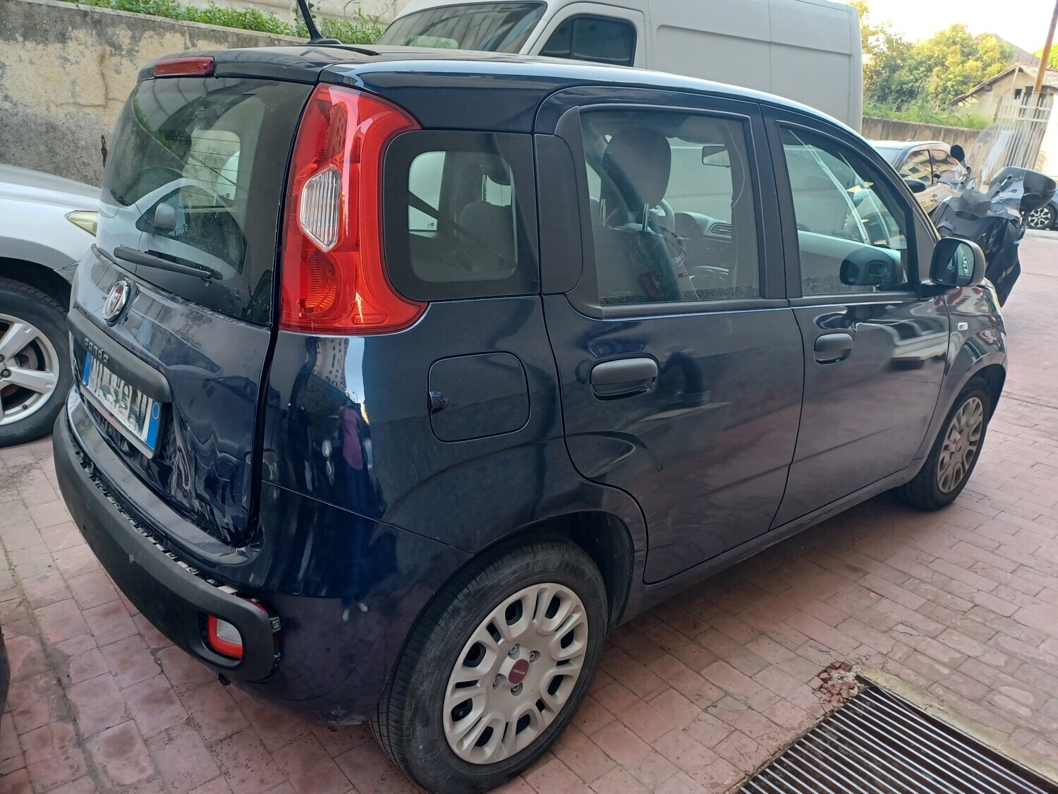 Autovetture – Il lotto comprende un'autovettura Fiat Panda 1.0 Firefly Hybrid… — foto 4