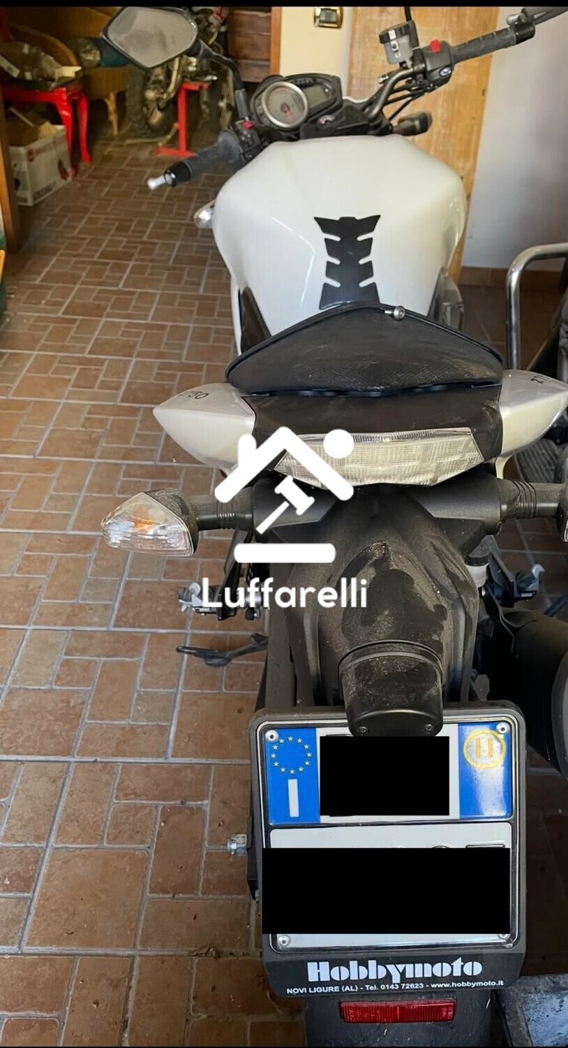 Motoveicolo O Ciclomotore – Il lotto comprende un motociclo Kawasaki ZR750L L 1°… — foto 2