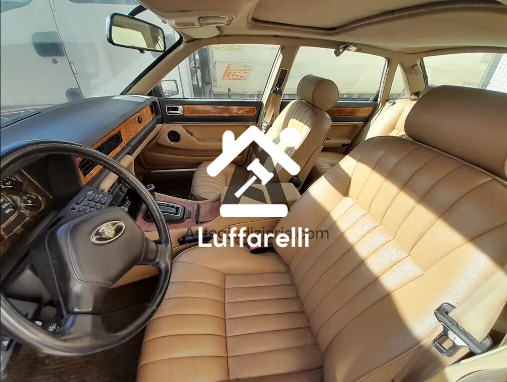 Autovetture – Il lotto comprende un'autovettura Jaguar Sovereign… — foto 4