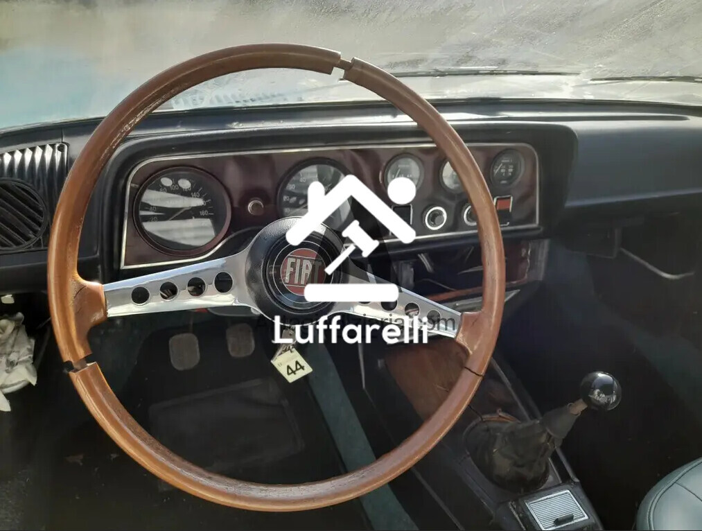 Autovetture – Il lotto comprende un'autovettura Fiat 124 Coupé, immatricolata… — foto 4