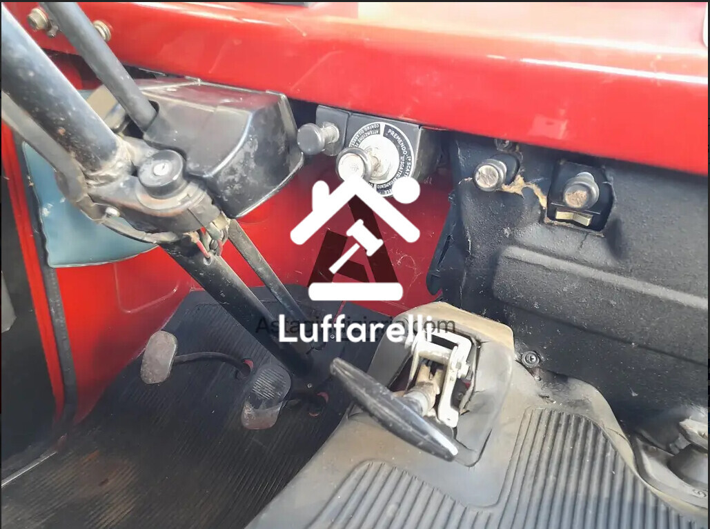 Veicoli – Il lotto comprende un furgone Fiat 241 con cassone… — foto 7