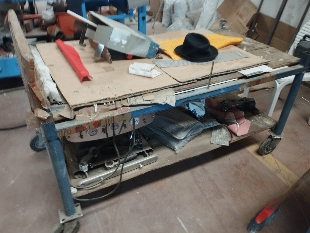 Attrezzature Ed Utensili – ATTREZZATURE E MACCHINARI PER L'ASSEMBLAMENTO DI LETTINI DA… — foto 4
