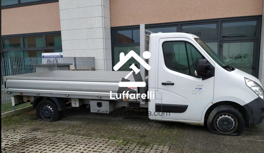 Veicoli – Il lotto comprende un autocarro Opel Movano, anno di… — foto 4