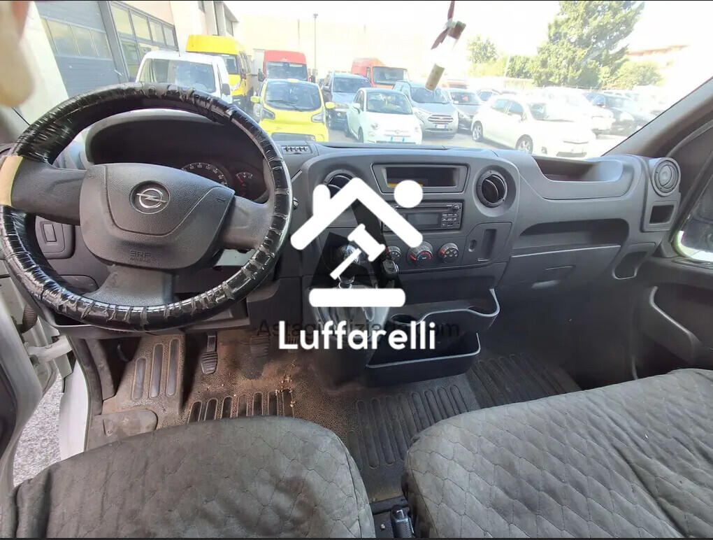 Veicoli – Il lotto comprende un autocarro Opel Movano, anno di… — foto 6
