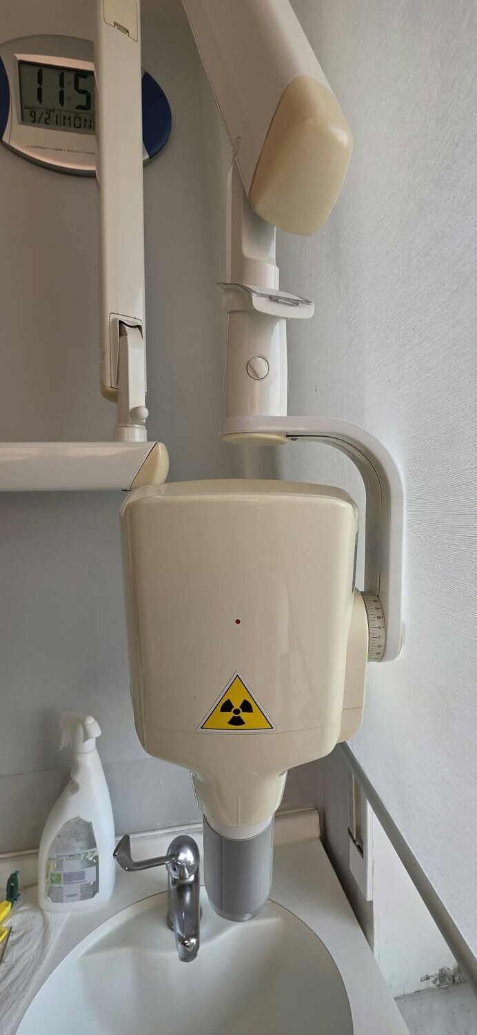 Attrezzature Mediche – LOTTO UNICO ATTREZZATURE E ARREDI STUDIO ODONTOIATRICO — foto 2