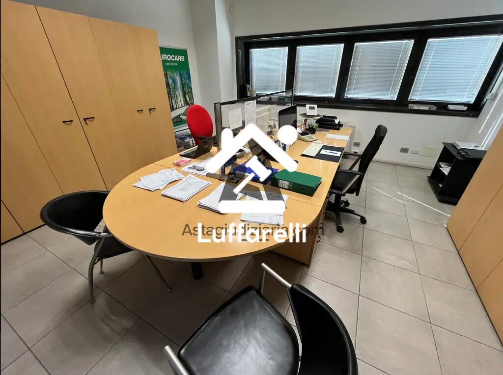 Attrezzature Ed Utensili – LIQUIDAZIONE GIUDIZIALE GLOBAL SYSTEM SRL - LOTTO 1: Arredi… — foto 6