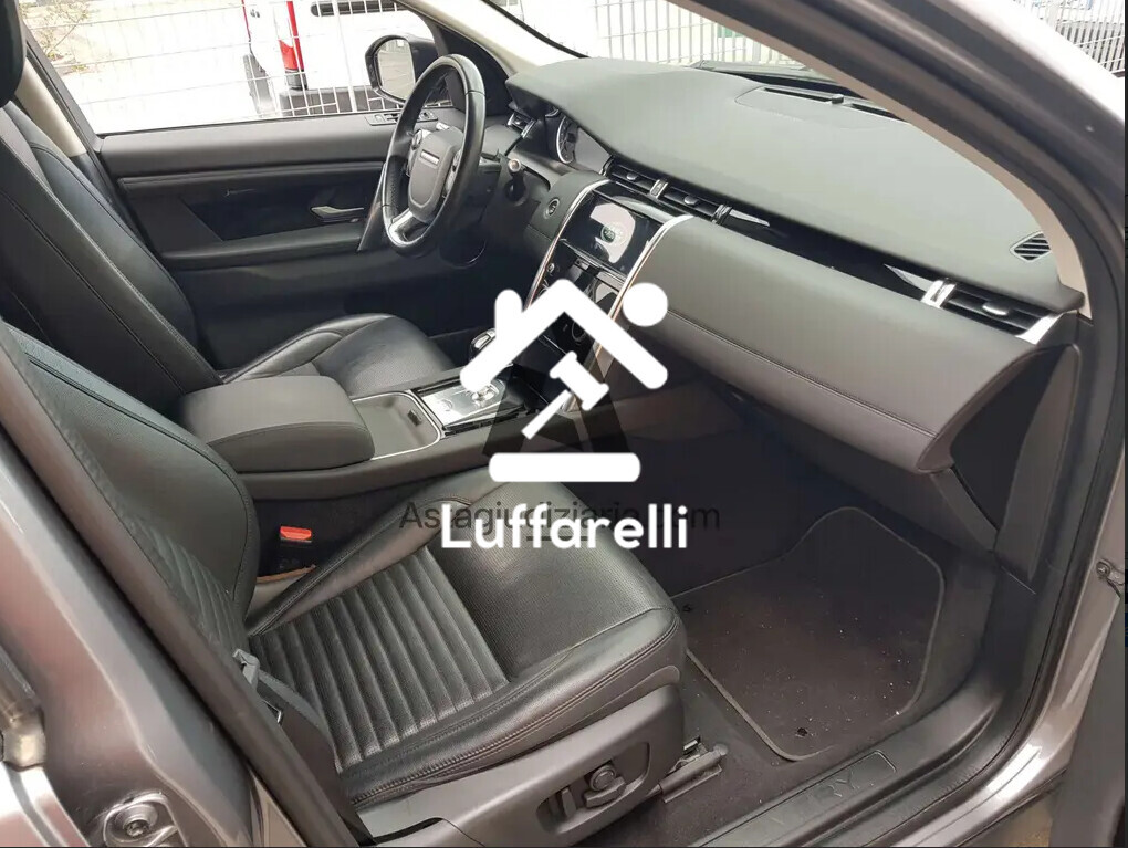 Veicoli – Il lotto comprende un autocarro Land Rover Discovery Sport, anno… — foto 6