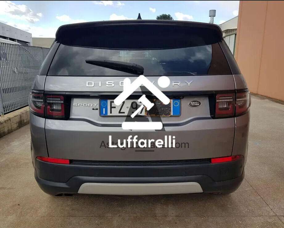 Veicoli – Il lotto comprende un autocarro Land Rover Discovery Sport, anno… — foto 4