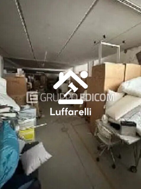 Bene Generico – Stock eterogeneo di materiale di magazzino comprendente… — foto 6
