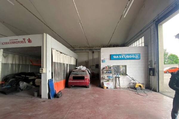 NEGOZIO O LOCALE COMMERCIALE VIA DUCCIO GALIMBERTI - TREZZANO SUL NAVIGLIO — foto 6