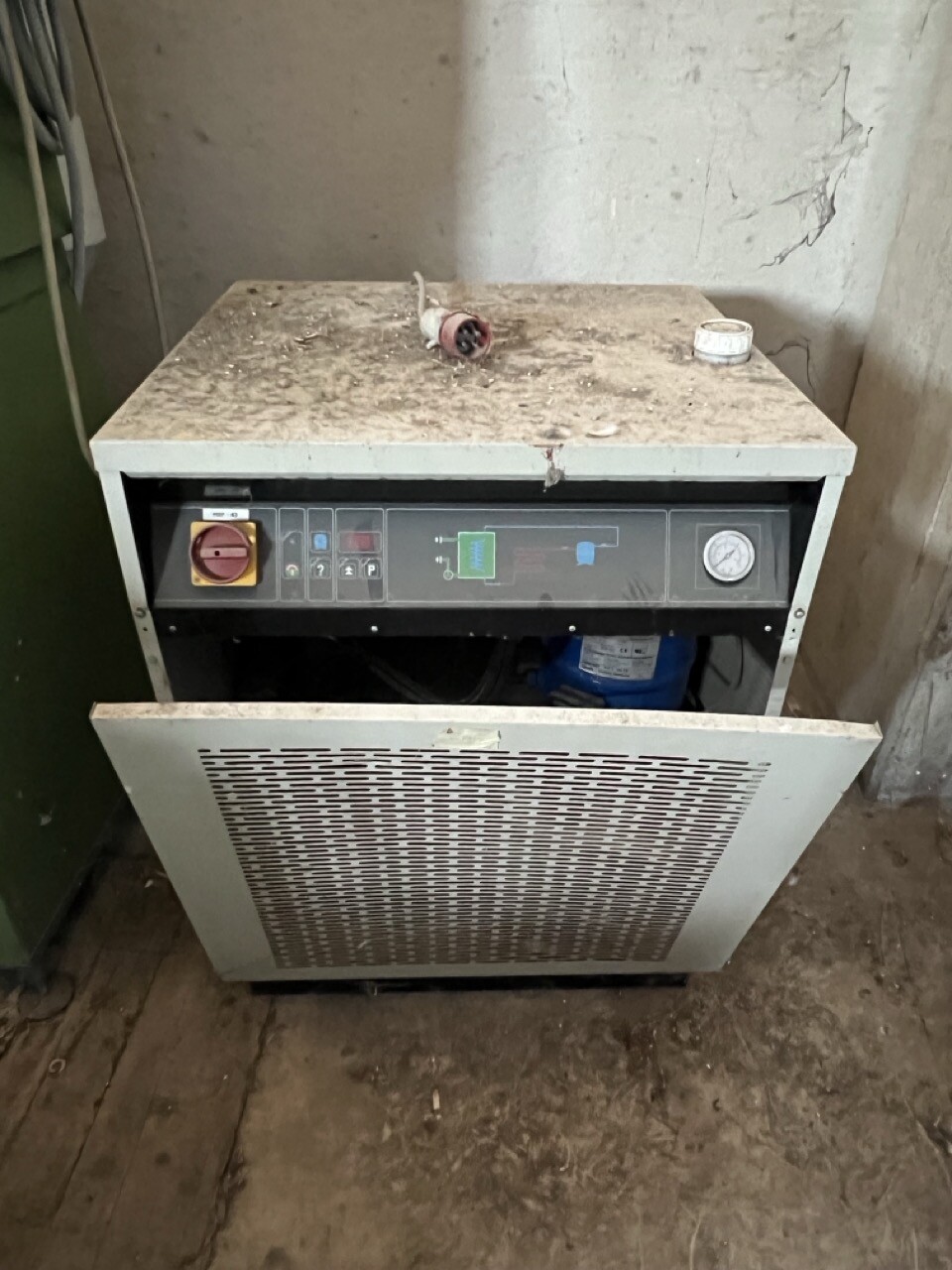Attrezzature Varie – N. 1 sabbiatrice. Valore di € 500,00. — foto 6
