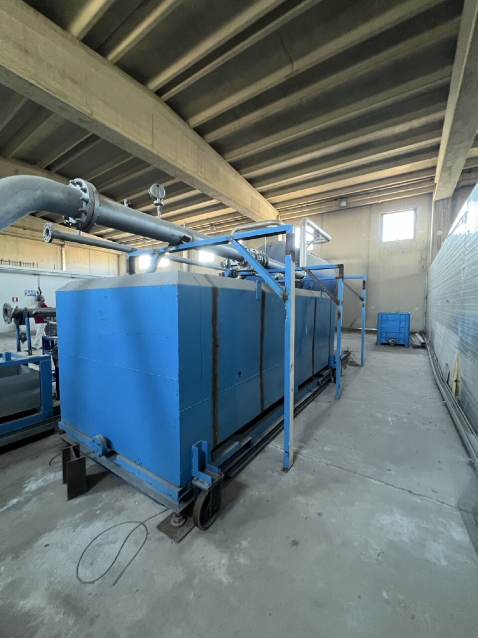 Attrezzature Industriali – Il lotto comprende un macchinario industriale, qualificato come… — foto 8