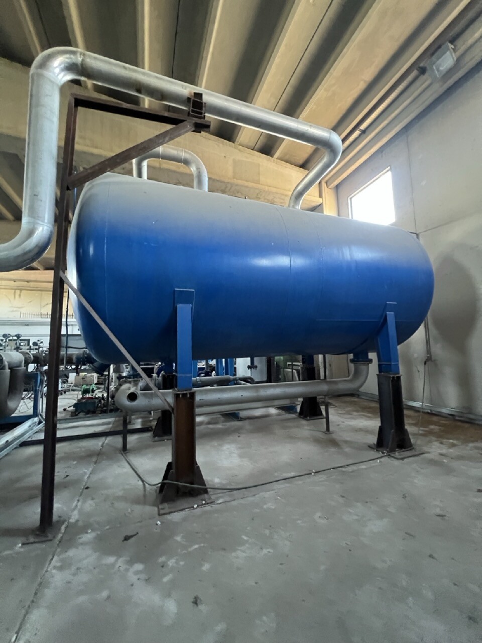 Attrezzature Industriali – Il lotto comprende un macchinario industriale, qualificato come… — foto 3