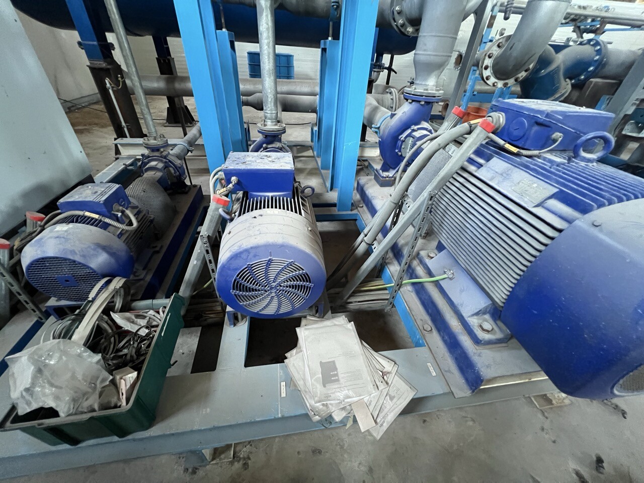 Attrezzature Industriali – Il lotto comprende un macchinario industriale, qualificato come… — foto 6