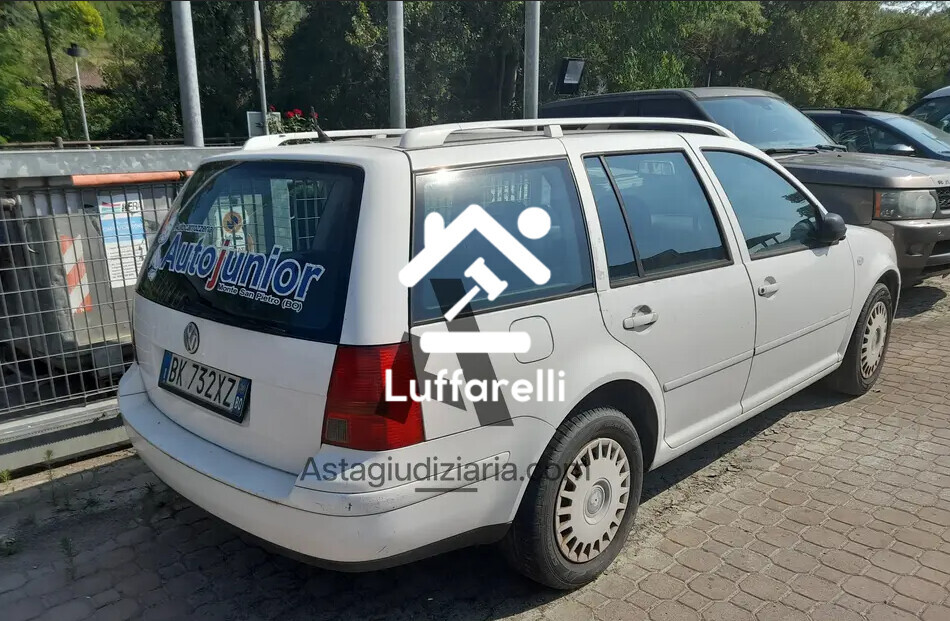 Automezzi Commerciali – Il lotto comprende un'autovettura Volkswagen Golf, immatricolata… — foto 3