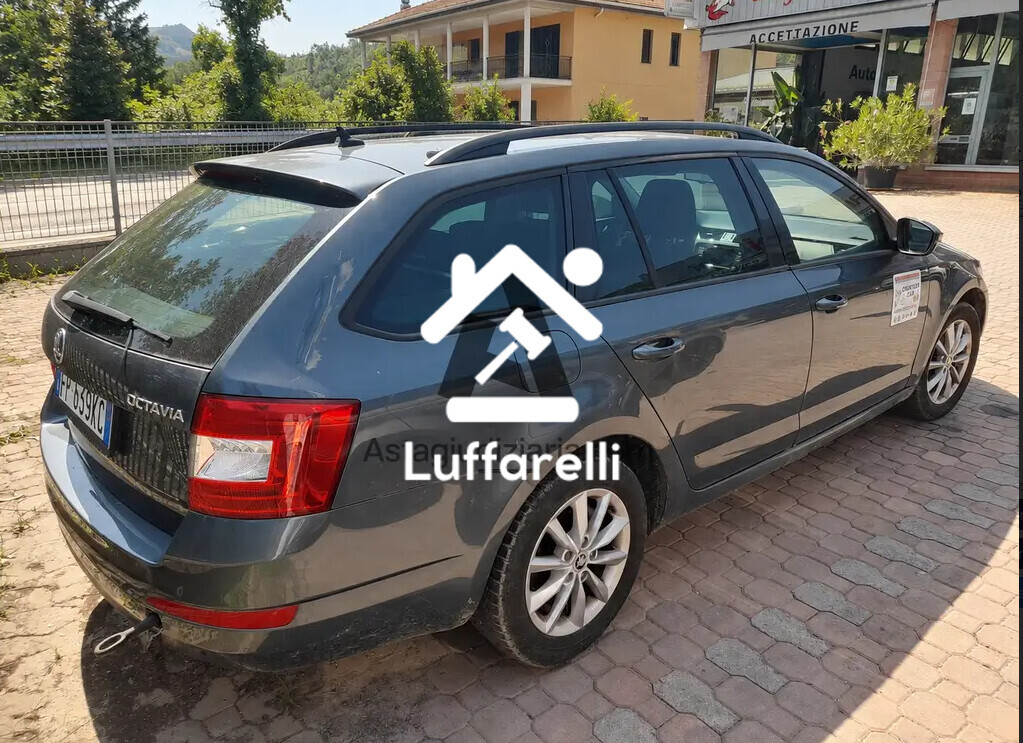 Autovetture – Il lotto comprende un'autovettura Skoda Octavia, immatricolata… — foto 3