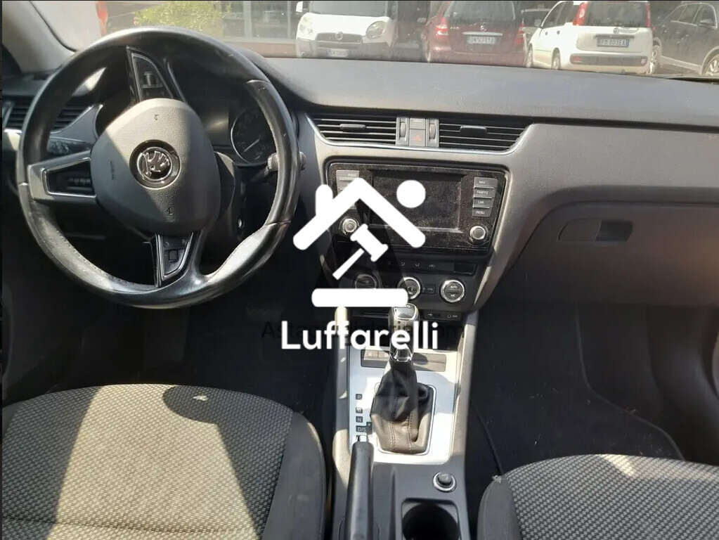 Autovetture – Il lotto comprende un'autovettura Skoda Octavia, immatricolata… — foto 4