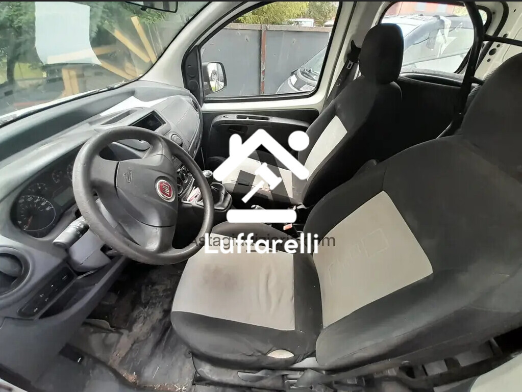 Autovetture – Il lotto comprende un'autovettura Fiat Fiorino, immatricolata… — foto 5
