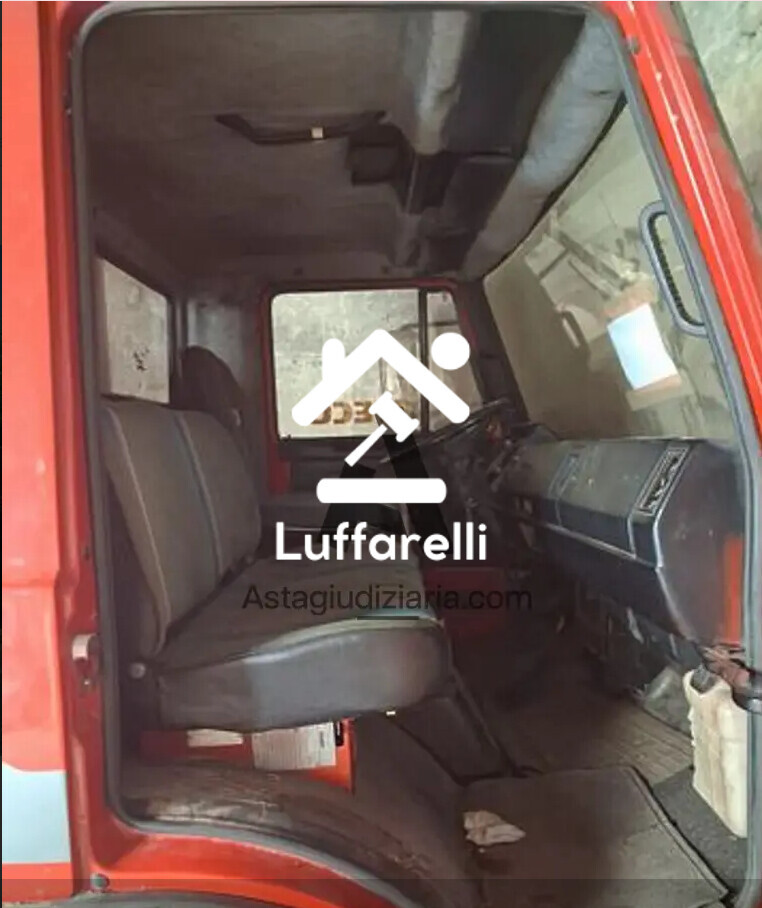 Automezzi Commerciali – Il lotto è costituito da un veicolo commerciale Iveco modello… — foto 4