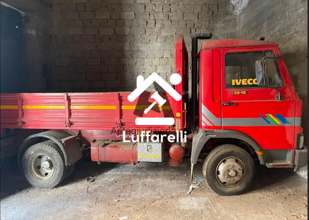 Automezzi Commerciali – Il lotto è costituito da un veicolo commerciale Iveco modello… — foto 3
