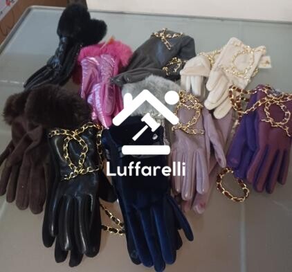 Abbigliamento E Calzature – Il lotto comprende circa 1439 paia di calzature assortite, 34… — foto 7