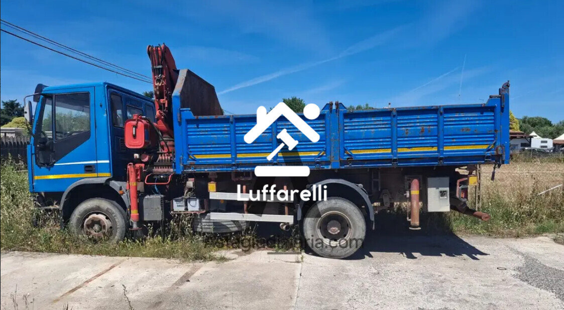 Automezzi Commerciali – Il lotto comprende un autocarro Iveco con cassone ribaltabile… — foto 4