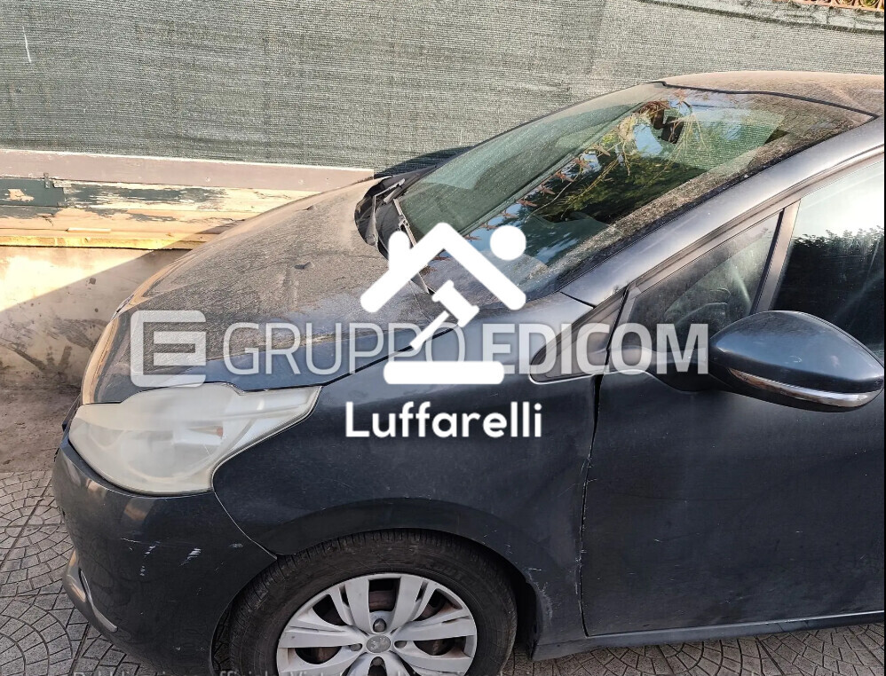 Autovetture – In vendita un'autovettura Peugeot 208, immatricolata il… — foto 3