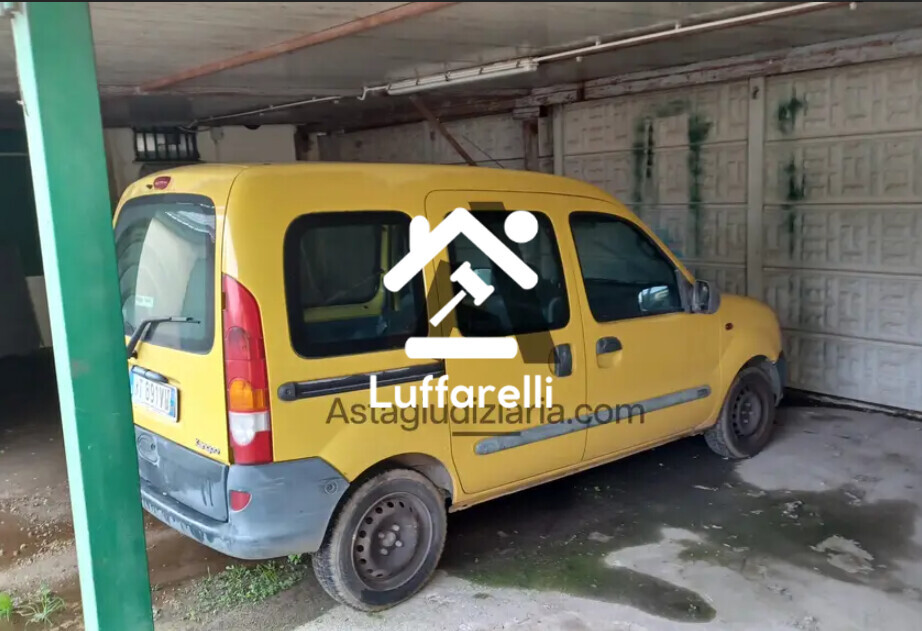 Automezzi Commerciali – Il lotto comprende un furgone Renault Kangoo, immatricolato il… — foto 2