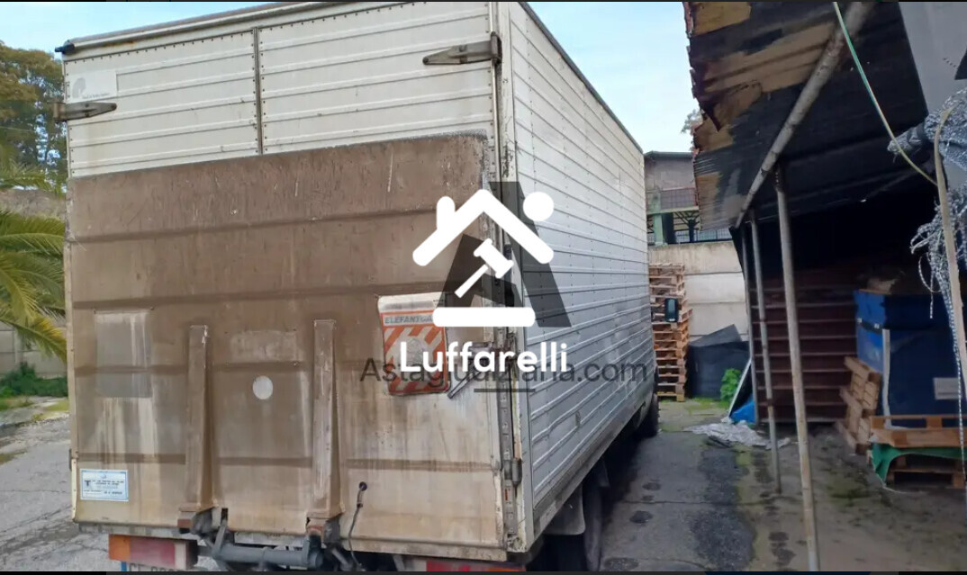 Automezzi Commerciali – Il lotto comprende un furgone Volkswagen LT 46, immatricolato il… — foto 3