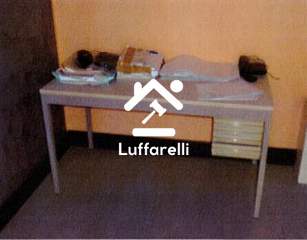 Computer E Attrezzatura Informatica – Il lotto comprende apparecchi elettronici e arredi da ufficio… — foto 9
