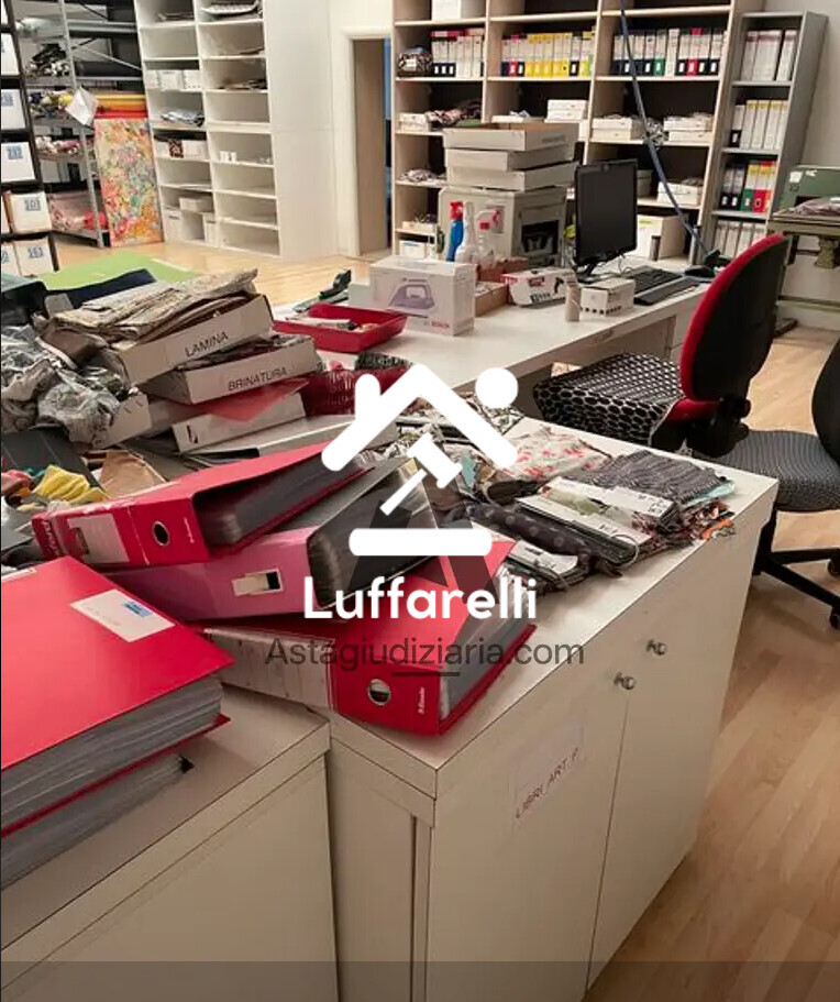 Attrezzature Ed Utensili – Il lotto comprende attrezzature e macchinari per lavorazione… — foto 5