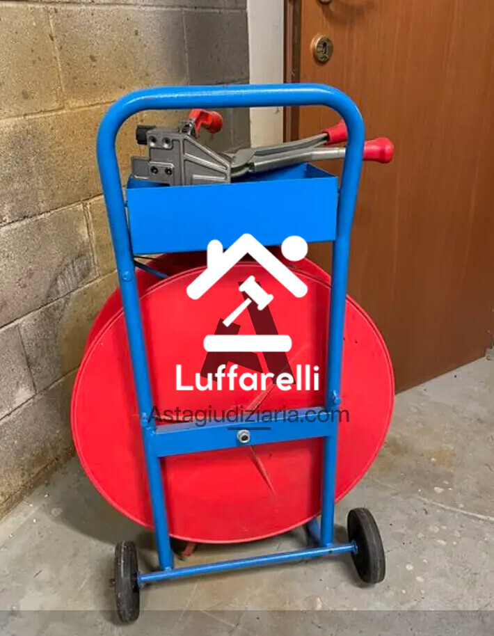 Attrezzature Ed Utensili – Il lotto comprende attrezzature e macchinari per lavorazione… — foto 8